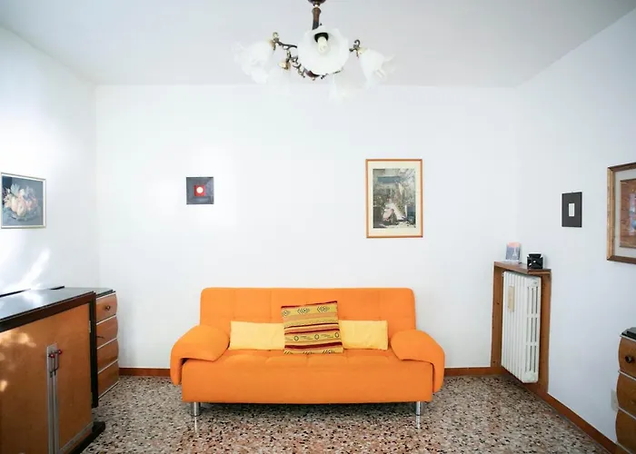 Iseolakerental - Casa La Rondine